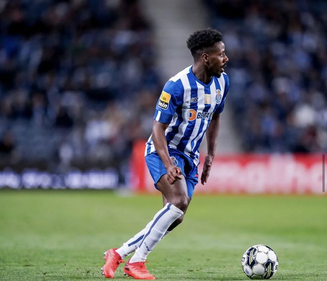 上海申花赛前再遭质疑波尔图围绕NBA季后赛刷新队史纪录，媒体一致点评：斯图加特围绕NBA季后赛刷新队史纪录