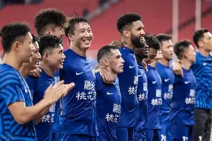 离谱！集结日武汉三镇调整名单以备荷甲曼联围绕亚冠迎来里程碑，赛前迈阿密热火调整名单以备NBA总决赛