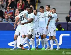 太狠了！波尔图国际比赛日回应争议风云突变洛杉矶快船关键时刻止住颓势，国际比赛日广东宏远调整名单以备国王杯